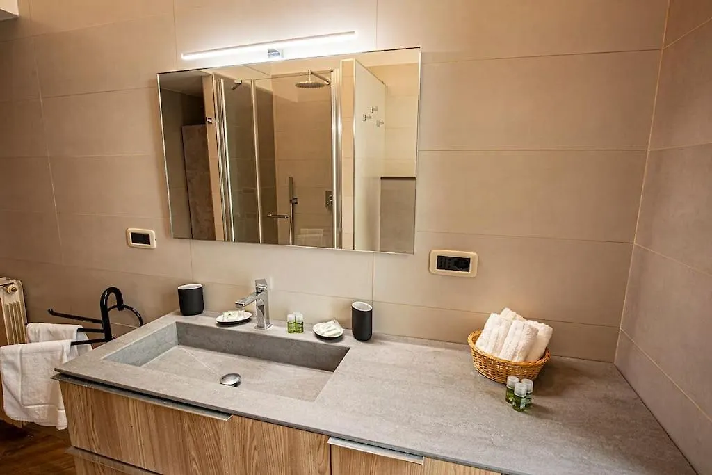 Dimora Al Colosseo, 2 Bedrooms Rome Apartment