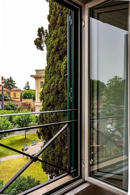 Dimora Al Colosseo, 2 Bedrooms Rome Italy